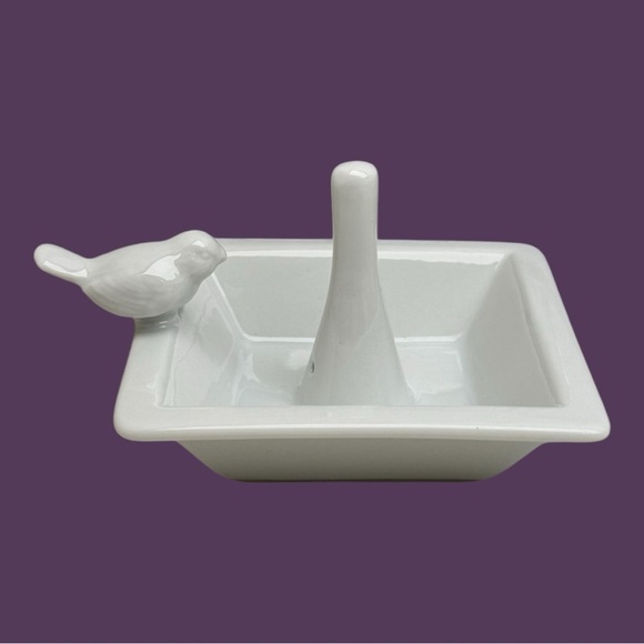 Jewelry - White Ceramic Porcelain Bird Ring Holder